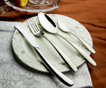 不銹鋼餐具用久了太臟怎么清洗？正確清洗不銹鋼的方法