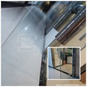 玻璃門上的頑固水漬如何清洗干凈？用納米海綿